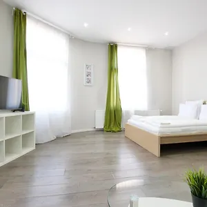 https://flatiron-budapest-building-by-hi5.inbudapesthotels.com