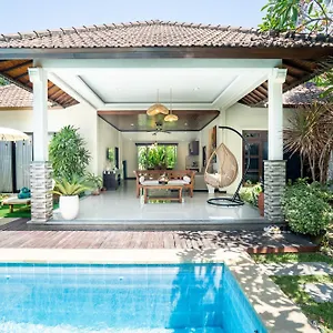 https://gracia-bali-villas.hotelsseminyak.net