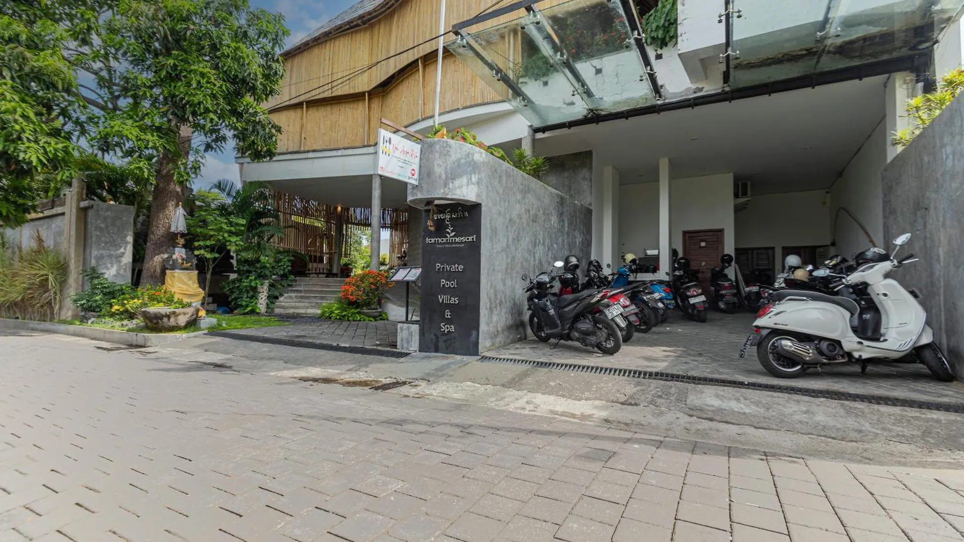 Taman Mesari Luxury Villas-Seminyak Villa