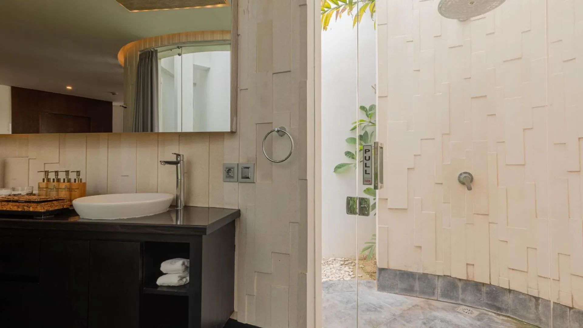 Villa Taman Mesari Luxury Villas-Seminyak Indonesia