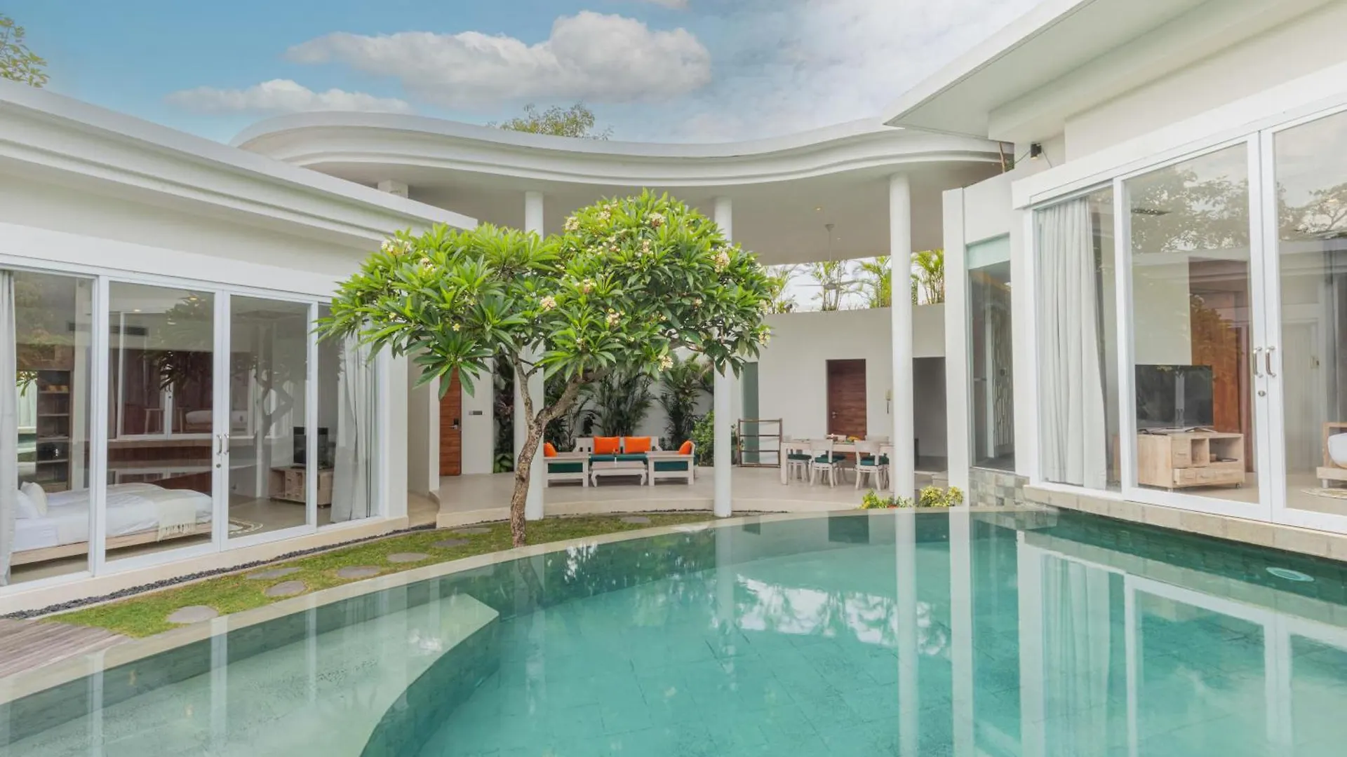 Taman Mesari Luxury Villas-Seminyak Indonesia